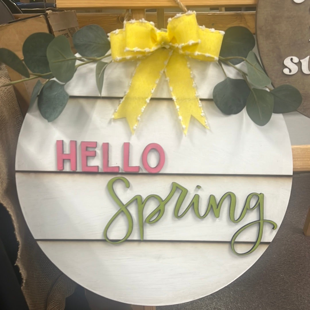 Hello Spring Round Sign